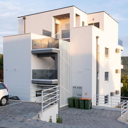 Apartment Primero Примоштен Экстерьер фото
